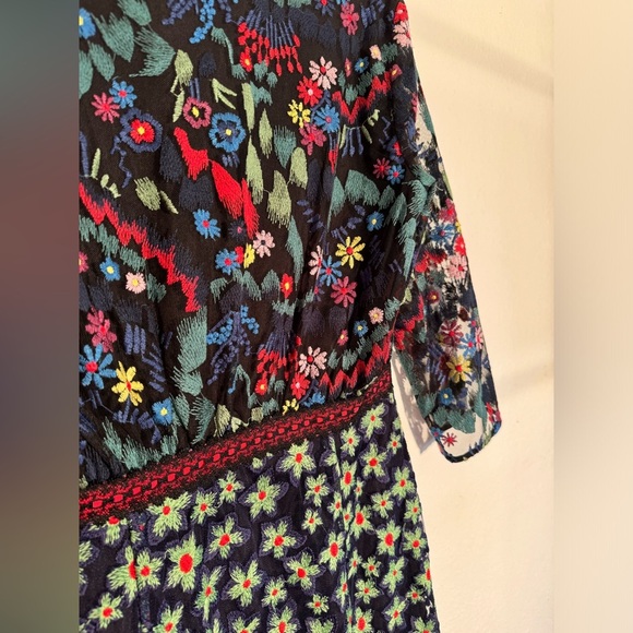 Stunning and seductive RARE Jennifer Saloni dress Size US 8 - Picture 10 of 13